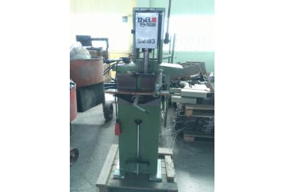SM 183 staklės su grandinės tepimu – 200 kg, 600x950x1900 mm