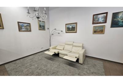 Sofa su Relax funkcija – puiki būklė, tik 499€