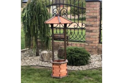 Įsigykite medinį šulinį – sodo stiliaus detalė!