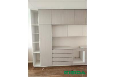 Išskirtinė virtuvė su prabangiais sprendimais ir moderniu dizainu