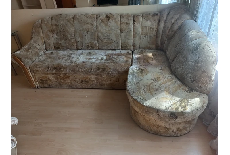 Iškart pasiimk nemokam? sof? savo namams||Sofa dovanojama – sp?k išsikraustyti šiandien