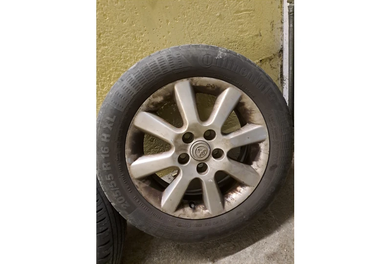 Original?s Toyota ratlankiai su R16 padangomis||Toyota diskai su padangomis – puikus pasi?lymas