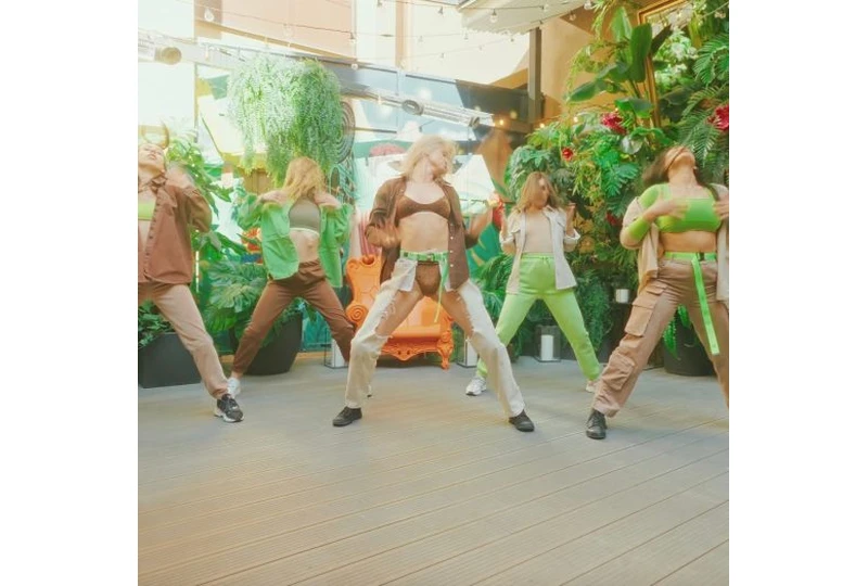 Pasijusk ritmu ir išlaisvink k?n? su reggaeton! ||Reggaeton šokiai: j?ga, ritmas ir charakteris ||Profesionalus reggaeton: technika ir laisv? judesy ||Išmok klub? izoliacij? ir k?no bang? ||Pasitik?jimas k?nu per liepsning? reggaeton?