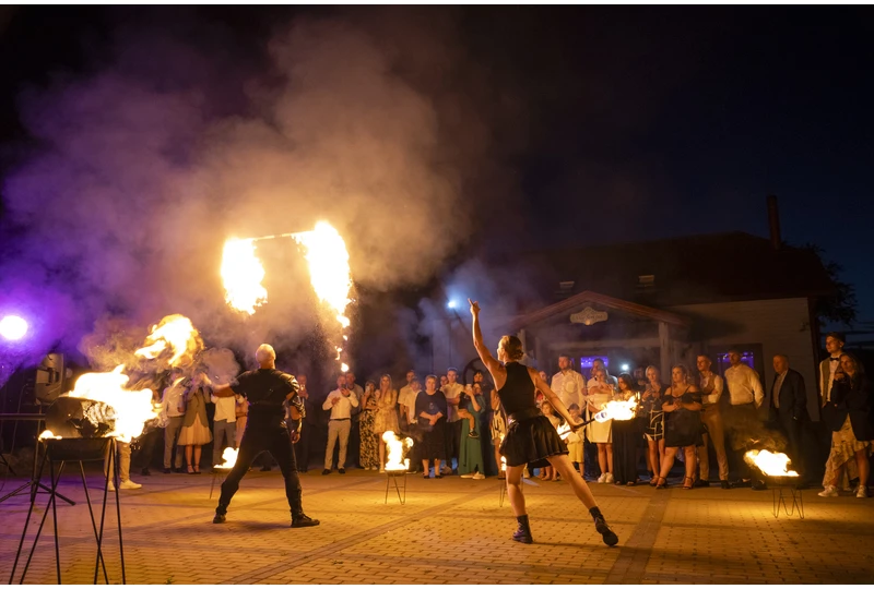 Energija pulsuojantys fejerverkai su choreografija ir muzika||Kurti įsimintinus reginius jūsų šventėms