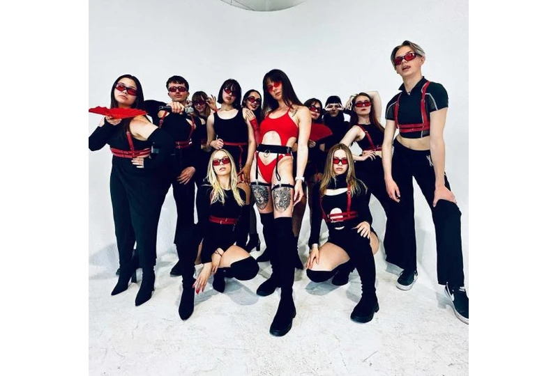 Vogue šokiai: b?k savimi Vilniuje||Skillz: Vogue šokiai nuo pagrind?||Atrask Vogue stili? Vilniaus širdyje||Vogue pamokos: elegancija ir dr?sa||Tapk Vogue žvaigžde su Skillz studija