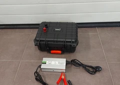 IP55 apsaugoti akumuliatoriai su rodikliais ir krovikliais