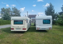 Kemperyje pirtys su priespir?iais||Nuoma pirtims su garo patranka||Priži?r?tos pirtys nuo 8–10 asmen?||?rengta pirtis su muzika ir radiju||Pirtis su šaldytuvu gaiviems g?rimams||Kemperio pirtys pristatomos prie ežer?||Garantija švarai po kiekvieno seanso||Pirtys su viskuo garavimui dabar