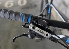 Lengvas kaln? dviratis su XT komplektu ||27.5 ratai ir RockShox šak? – laukia ||Super lengvas r?mas, puiki kaina ||Mtb/XC dviratis su hidrauliniais stabdžiais ||DT Swiss ratai – sand?liuotas modelis