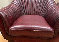 Bordo odinė sofa su dviem foteliais komplektu