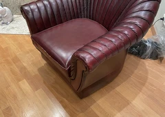 Patalpins visą šeimą - bordo odinė sofa su dviem foteliais