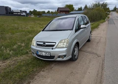 Ergonomiška Opel Meriva su didelėmis durimis||Patogi Opel Meriva šeimai su lanksčia erdve||Ekonomiška Opel Meriva su maža degalų sąnauda