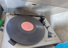 Atrask muzik? iš naujo su Radiotehnika||Senas meistras, išlieka ištikimas garsui