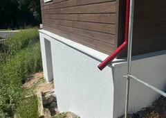 Šilti namai su kokybišku šlapiu fasadu