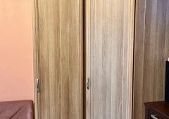 Erdvė taupanti kampinė spinta Vilniuje pagal užsakymą