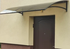Stogeliai virš dur?, balkon? – J?s? apsauga||Gaminame ir montuojame stogelius visoje Lietuvoje||Itin patvari metalo konstrukcija, miltelinis dažymas||Kanalinis polikarbonatas – elegantiška apsauga||Aliuminio stogin?s – modernus sprendimas kiemui||Verand? stiklinimas – daugiau šviesos ir jaukumo||Stogin?s automobiliams ir terasoms pagal J?s? projekt?||Nemokamas atvykimas, išmatavimas ir projektavimas||Protingos kainos, derinamos – kreipkit?s jau šiandien